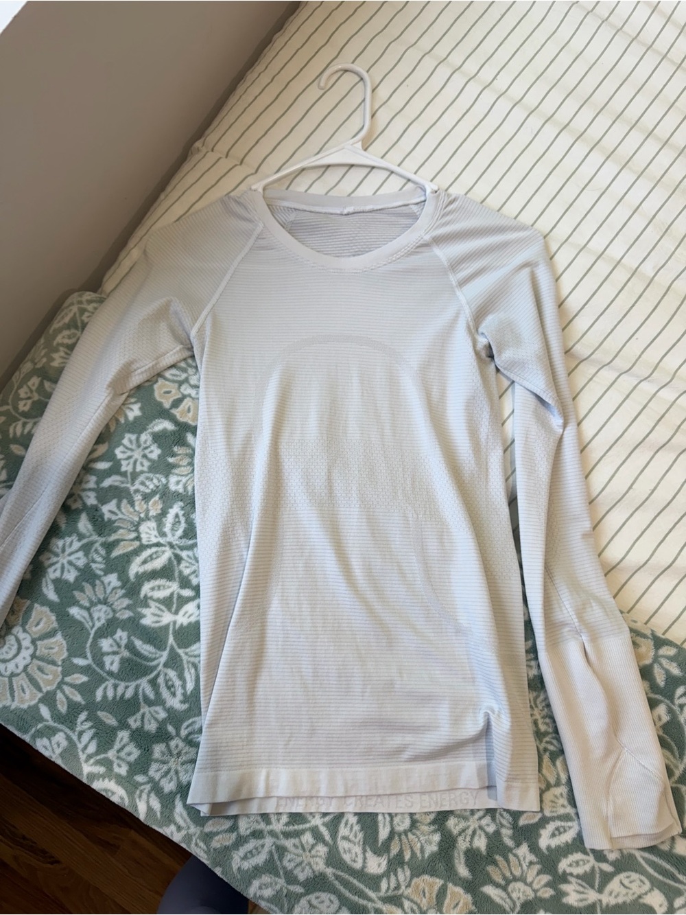 White long sleeve swiflty tech 2.0 long sleeve hip length